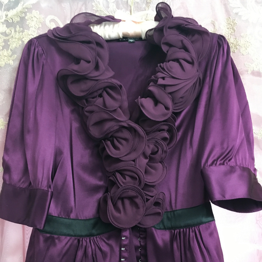 bebe Blouse with Decorative Rosettes